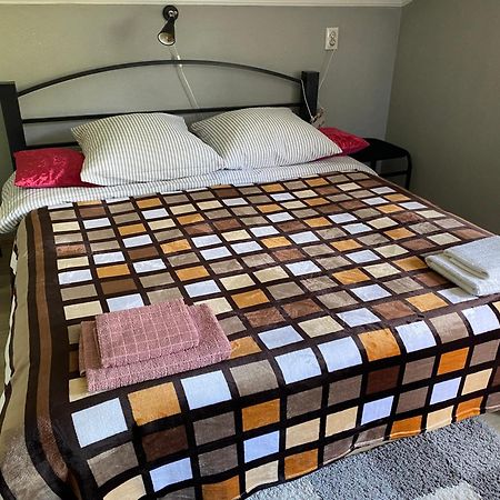 Mini-Hotel Serpanok 미쿨리친 외부 사진