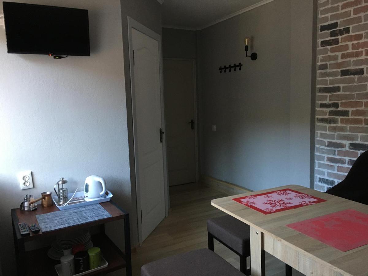 Mini-Hotel Serpanok 미쿨리친 외부 사진