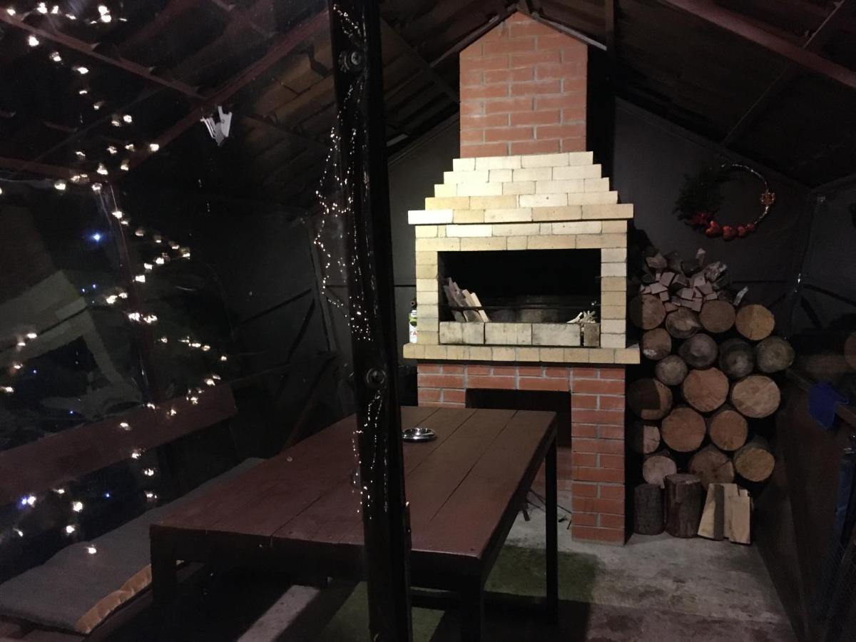 Mini-Hotel Serpanok 미쿨리친 외부 사진